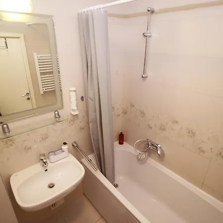 Bizmark Accommodation A Blok Belgrad Exteriör bild