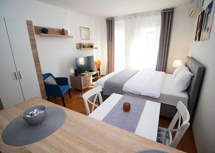 Bizmark Accommodation A Blok